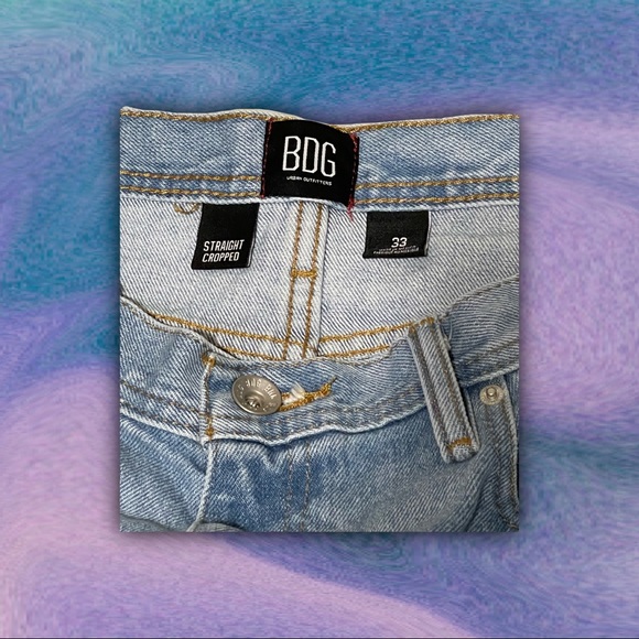 ♥︎ BDG Side Stitch Straight Cropped Jean ♥︎ - Picture 5 of 7